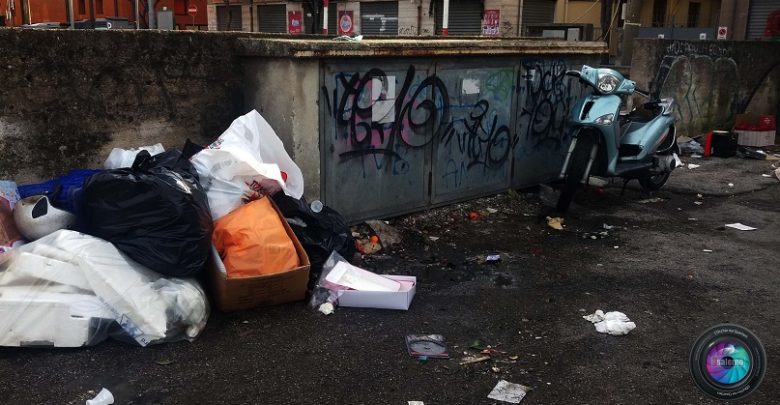 Salerno, immondizia nelle strade Copyright2019.Sevensalerno Fotoreporter G.Gambardella per Sevensalerno