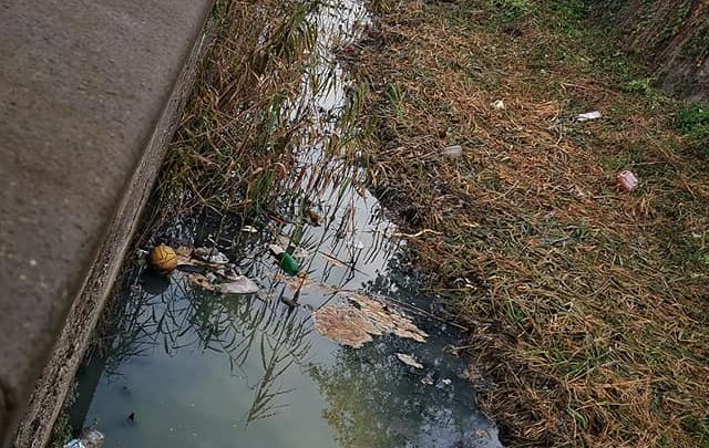 Scafati, Salerno: Il Canale Bottaro del Sarno inquinato, la segnalazione dei residenti
