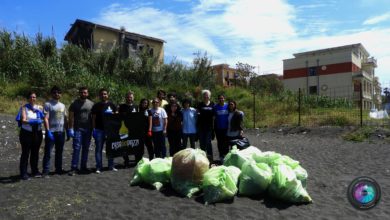 Salerno, i Volontari puliscono le spiagge