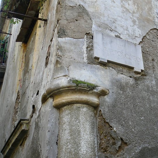 Salerno ritrovata la Chiesa di S. Bartolomeo de Coriariis, deturpata una colonna Massimo La Rocca Archivi 