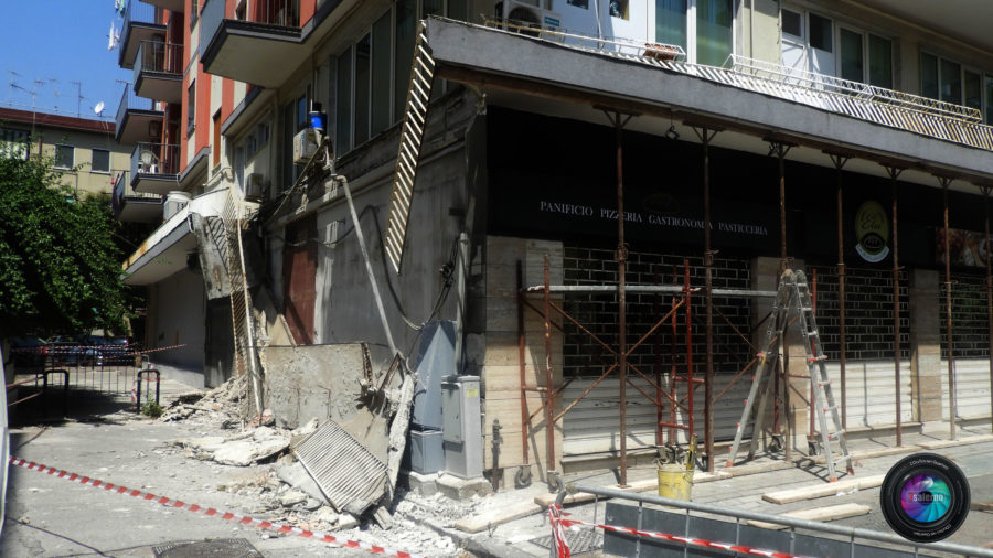 Salerno, Crollo Balcone via Russo- Fotoreporter G.Gambardella -L'Occhio nei Quartieri