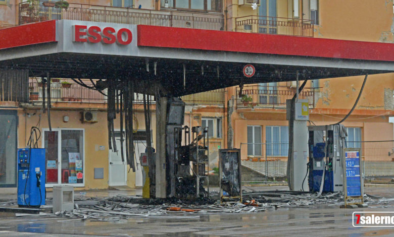 Salerno, incendio ESSO